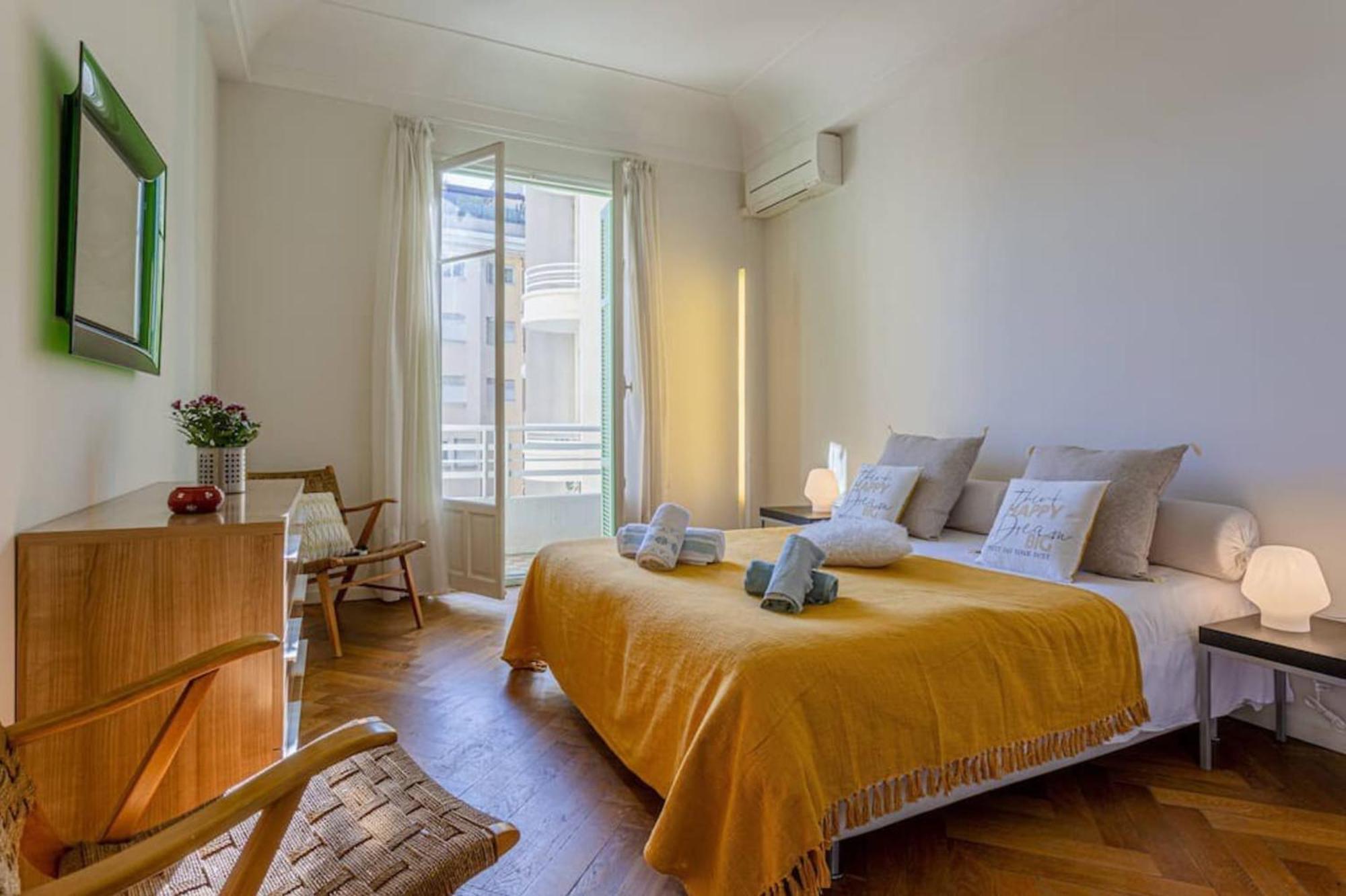 Victor Hugo - Beautiful Apartment - View Over Garden Apartment *